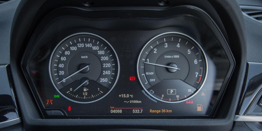 Панель приборов BMW X1 sDrive20i xLine 2016 года  (AU) (фото 10 из 13)